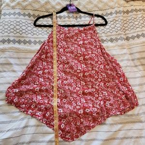 Natural Life sleeveless top. Red size L.